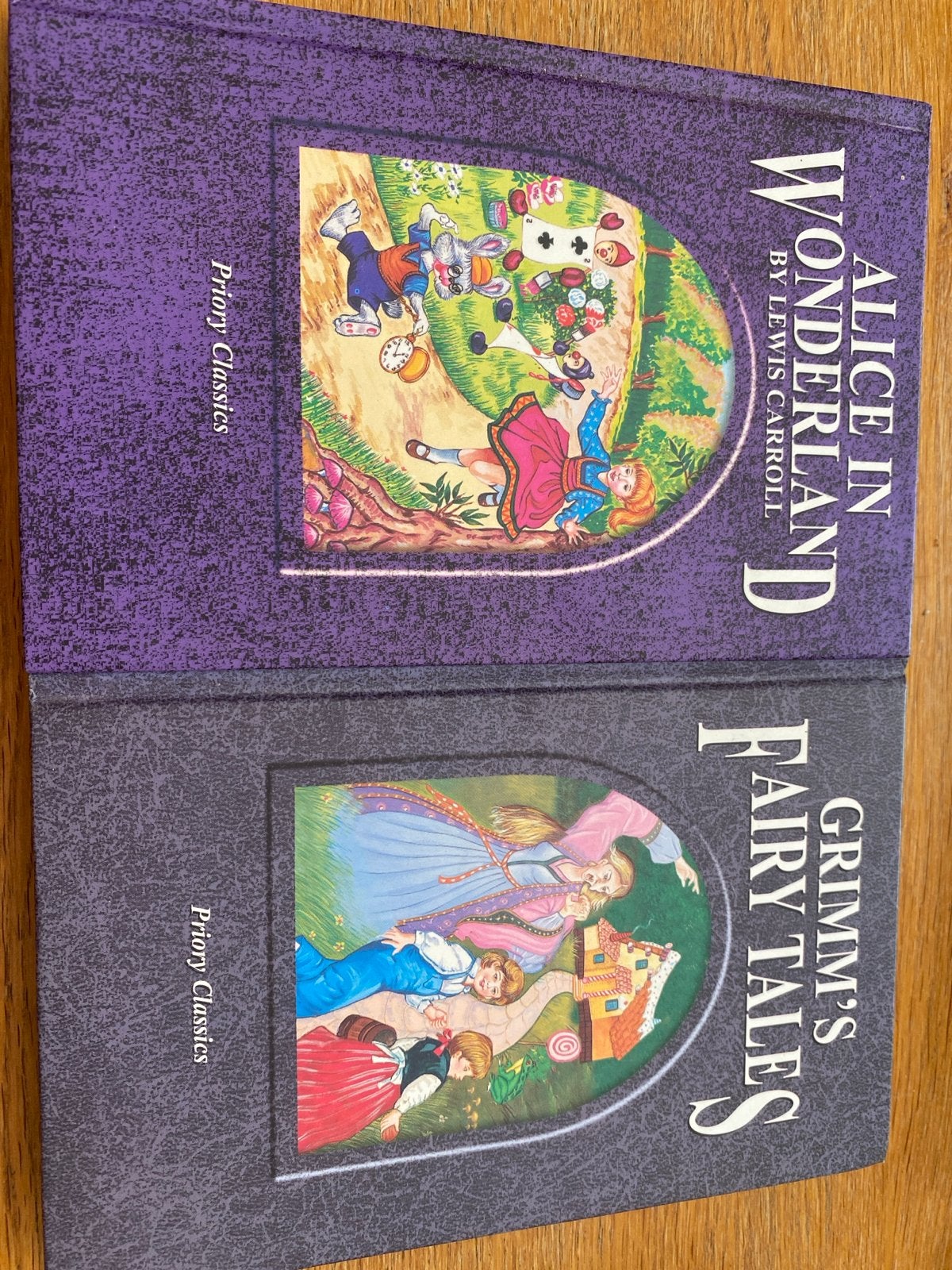 Alice in Wonderland & Grimm's Fairy Tales - Priory Classics, Ophalen of Verzenden, Gelezen