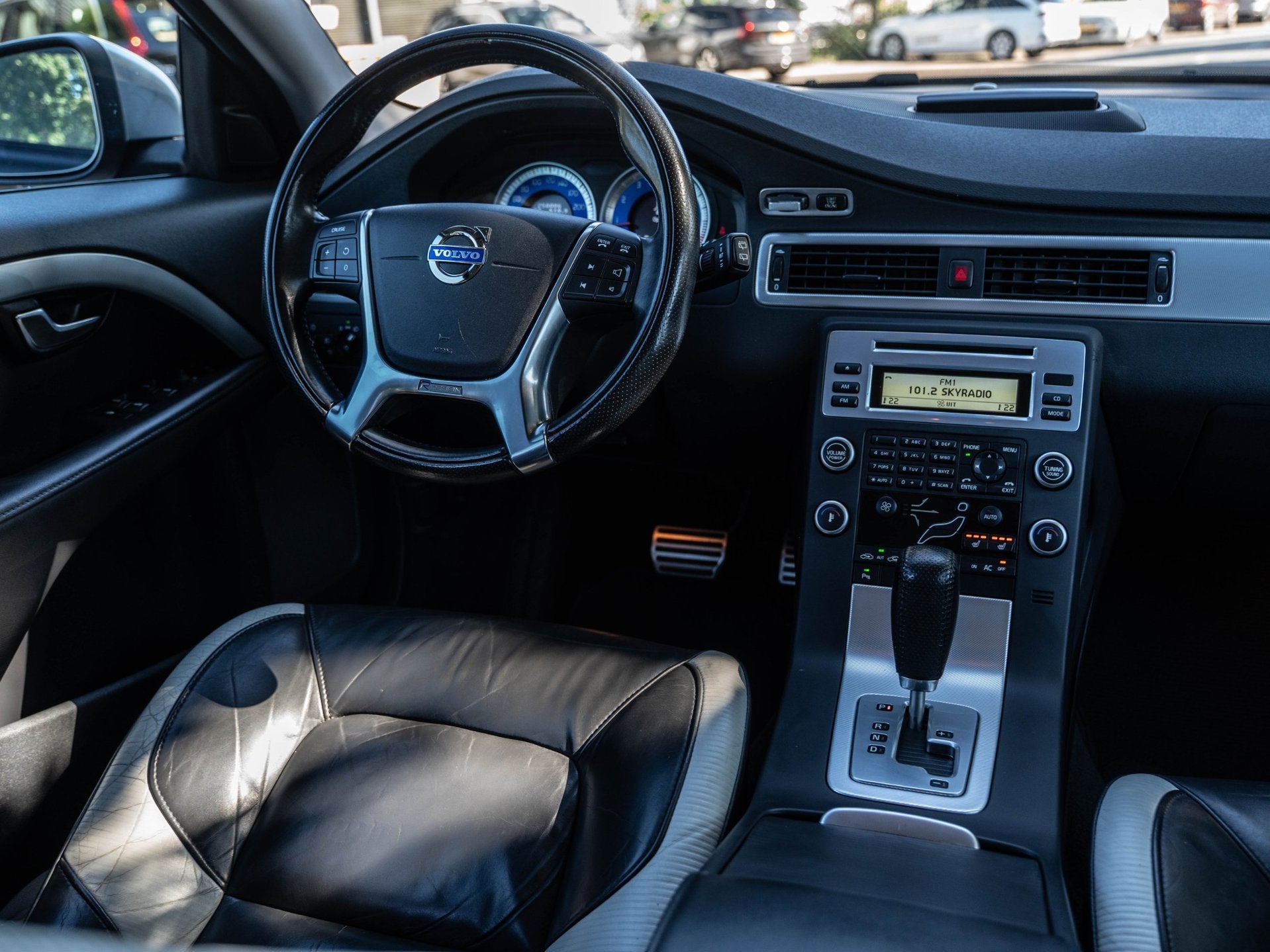 Volvo V70 2.0T R-Edition | AUTOMAAT | STOEL VERW | LEDER | C, Auto's, Euro 5, Zwart, 4 cilinders, Zwart