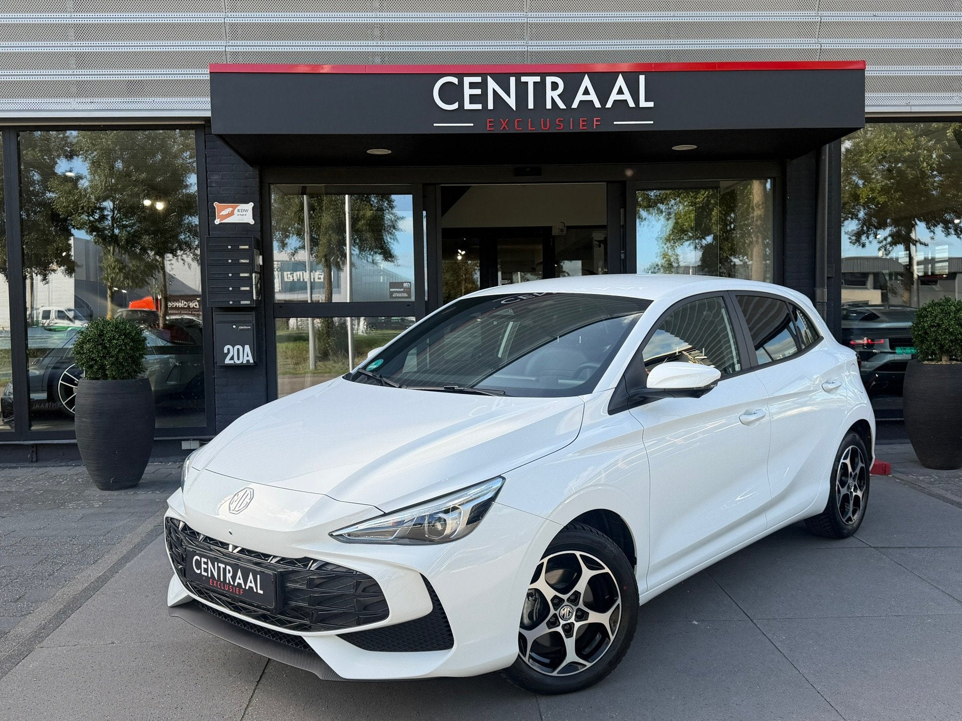 MG MG3 Hybrid+ 1.5 Hybrid+ Luxury ACC|Carplay|Keyless|360Cam, Auto's, Zwart, 4 cilinders, Automatische klimaatregeling, Leder en Stof