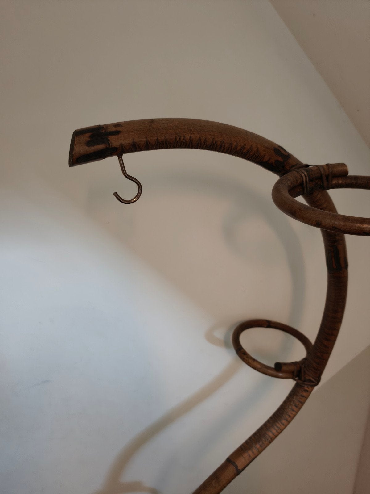 Vintage rotan plantenstandaard met haak, Ophalen