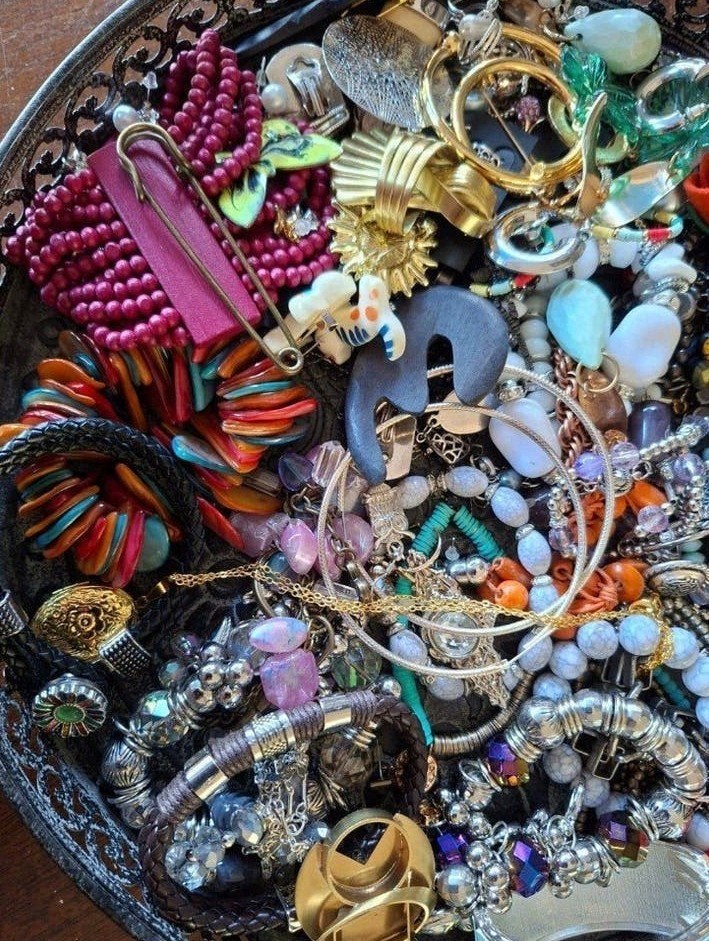 SALE!!! 74 sieraden: kettingen armbanden oorbellen €40, Ophalen of Verzenden