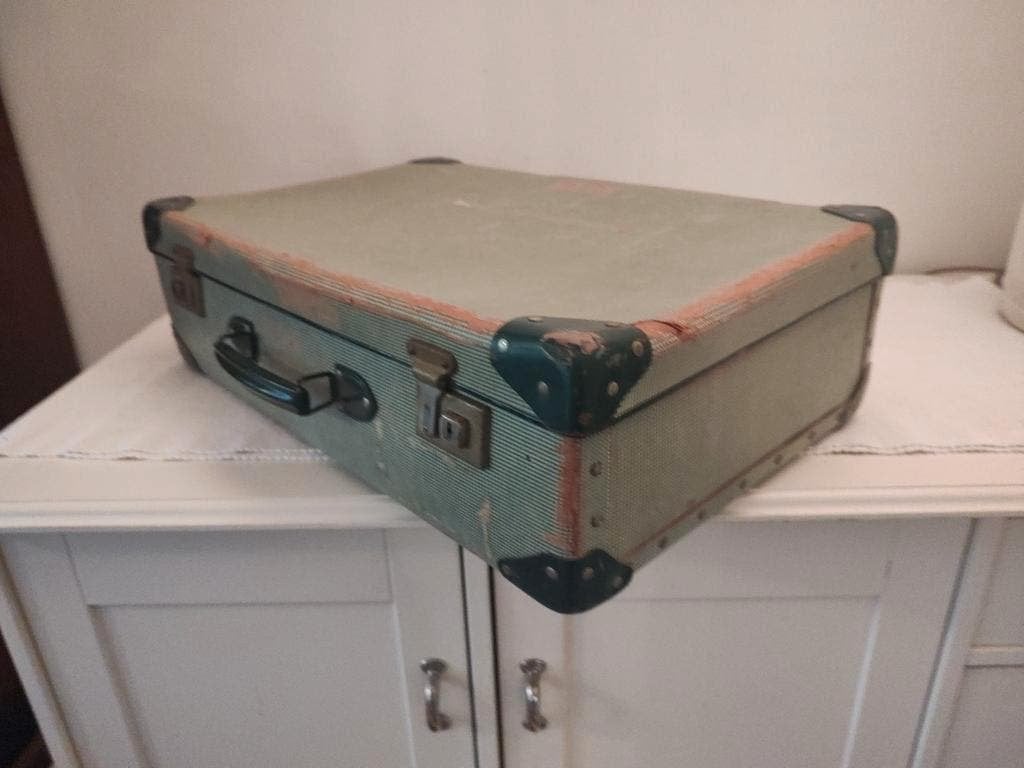 K431 VINTAGE groene jaren 50 koffer van geperst karton, Sieraden, Tassen en Uiterlijk, 60 tot 70 cm, Overige materialen, Gebruikt