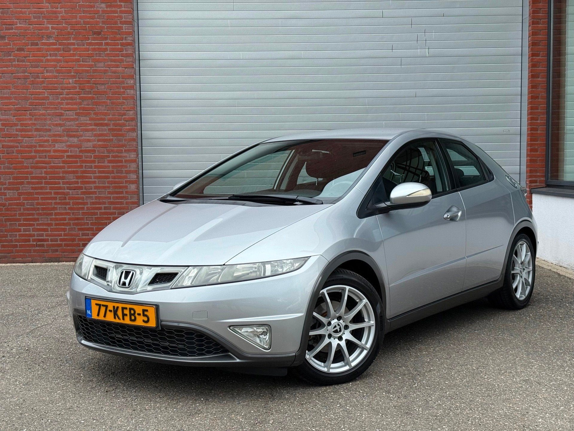 Honda Civic 1.8 Silverstone| NAP| NEW APK| AIRCO| 6 BAK, Auto's, Honda, Voorwielaandrijving, Zwart, 4 cilinders, Parkeersensor