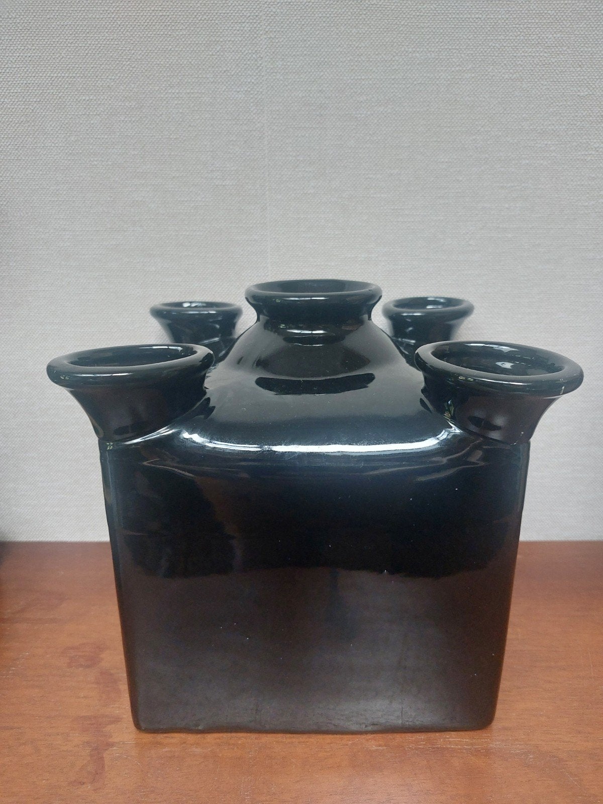 Zwarte Keramieke Tulpenvaas / Tuitvaas 17x17x22, Huis en Inrichting, ., Zwart, Ophalen of Verzenden, Zo goed als nieuw