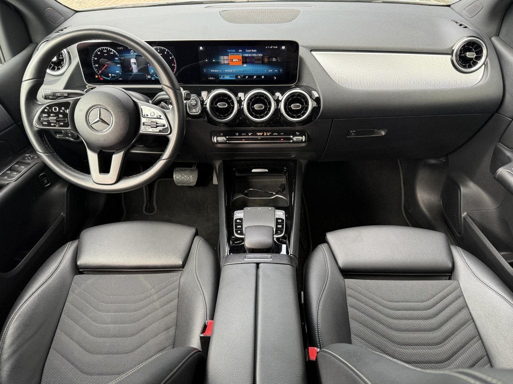 Mercedes-Benz B-klasse 180 Business Solution Automaat / Deal, 136 pk, Gebruikt, 4 cilinders, 700 kg
