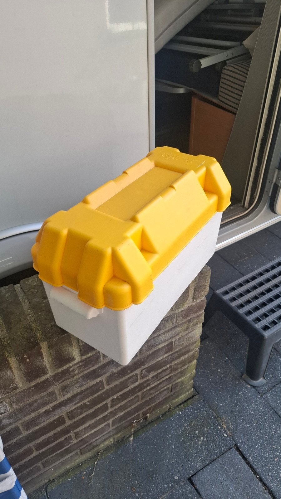 Batterijbox / Accubox met deksel voor caravan mover accu, Ophalen of Verzenden, Gebruikt