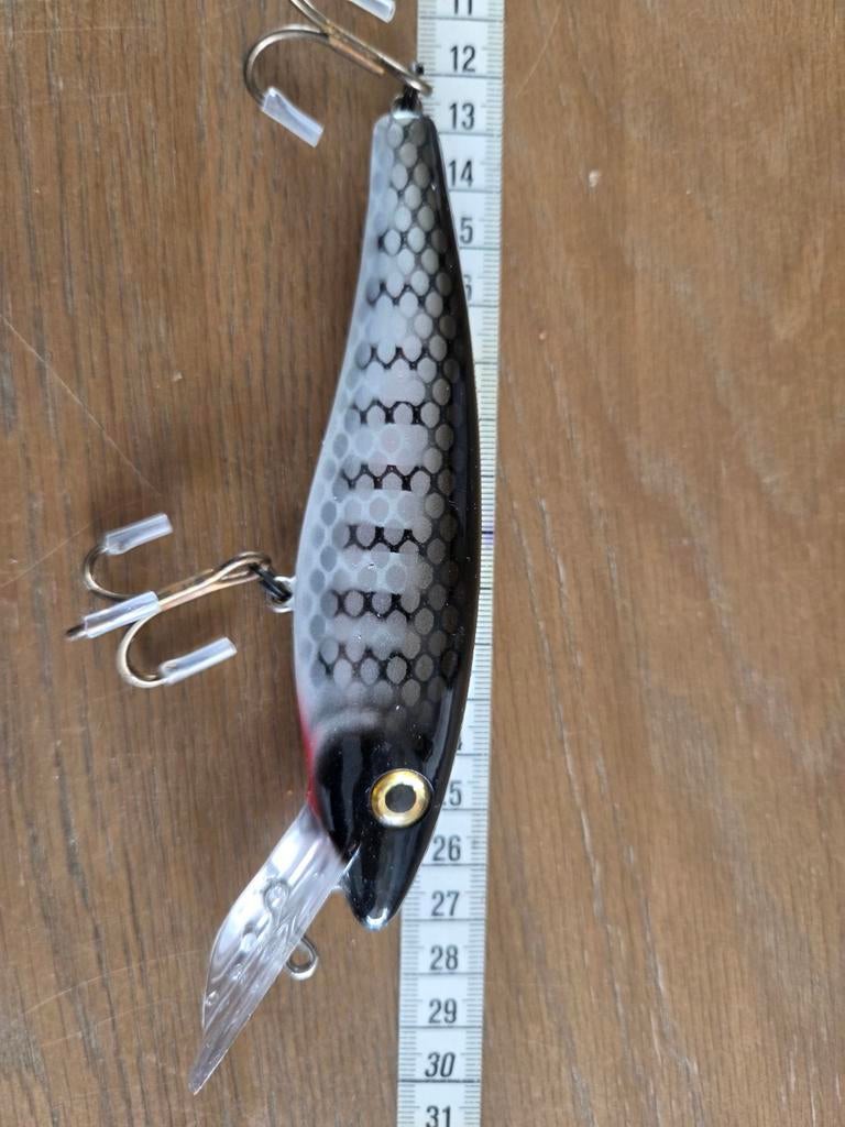 Musky Mania Lil Ernie in de kleur Silver Pikey, Ophalen of Verzenden, Zo goed als nieuw, Overige typen