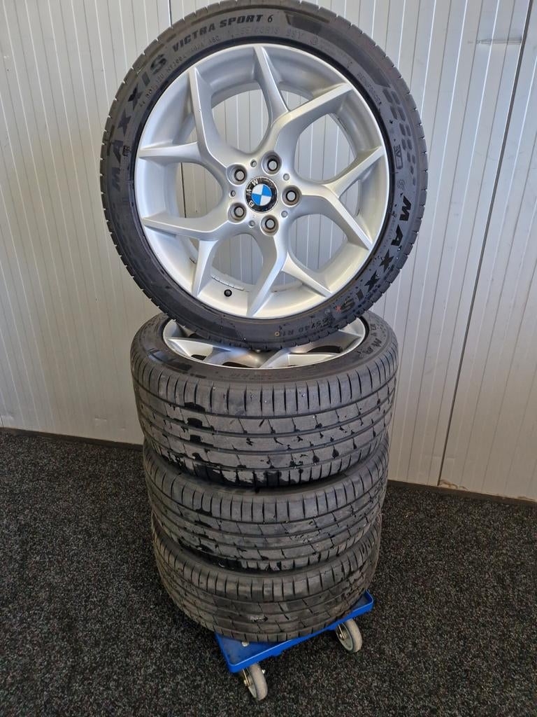 Breedset BMW X1.18 inch Banden ZGAN, Ophalen, Zomerbanden, Band(en)