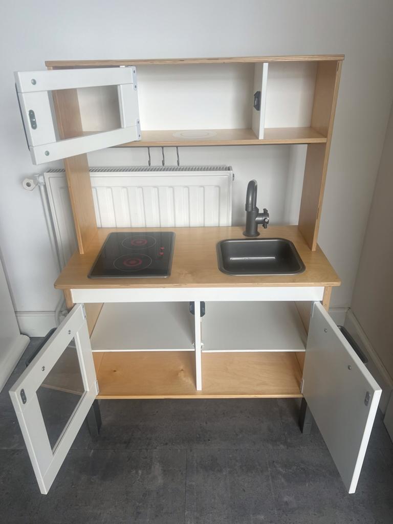 Ikea keukentje met veel accessoires, Kinderen en Baby's, Speelgoed | Speelkeukens, Ophalen, Zo goed als nieuw