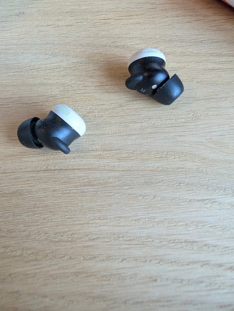 GEZOCHT: Pixel Buds Pro 2 charging case, Ophalen of Verzenden, Overige merken