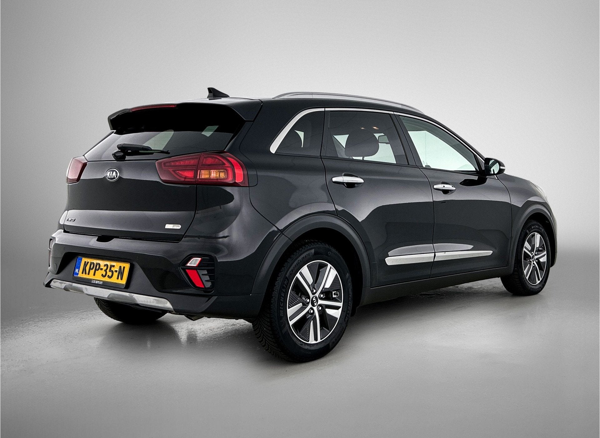 Kia Niro 1.6 GDi Plug in Hybrid ExecutiveLine | Leder | Came, Auto's, Kia, 12 maanden, Gebruikt, Zwart, Bedrijf