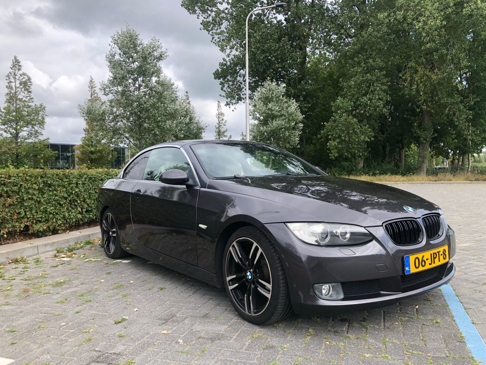 BMW 3-Serie 2.0 I 320 Cabrio AUT 2009, Automaat, Achterwielaandrijving, 1995 cc, Beige