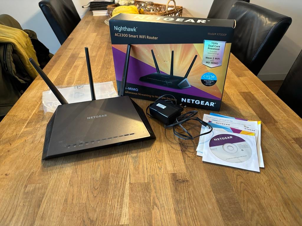 Netgear Nighthawk AC2300 Smart WiFi Router R7000P Compleet, Ophalen of Verzenden, Zo goed als nieuw, Router