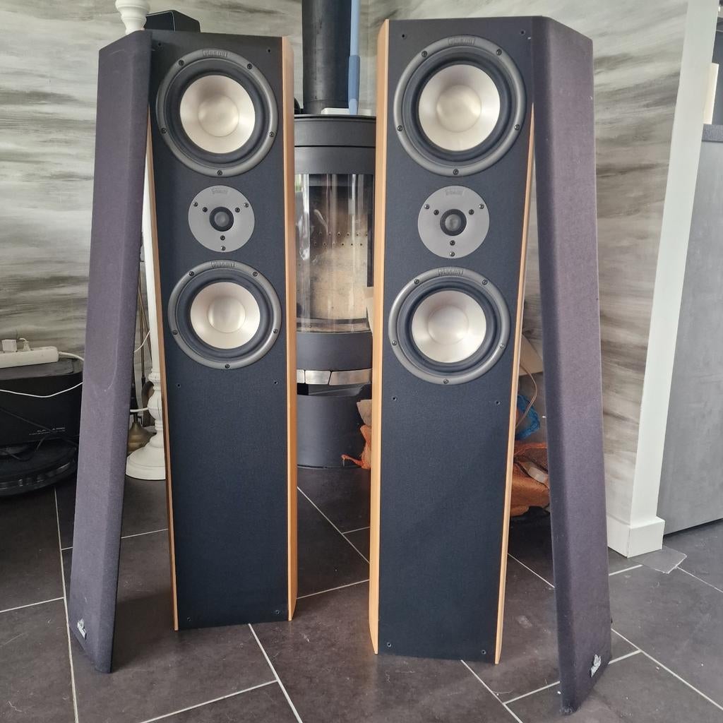 Magnat Vintage 320 2-weg basreflex vloerstaande speakers, Audio, Tv en Foto, Luidsprekers, Ophalen, Gebruikt, Magnat, 120 watt of meer
