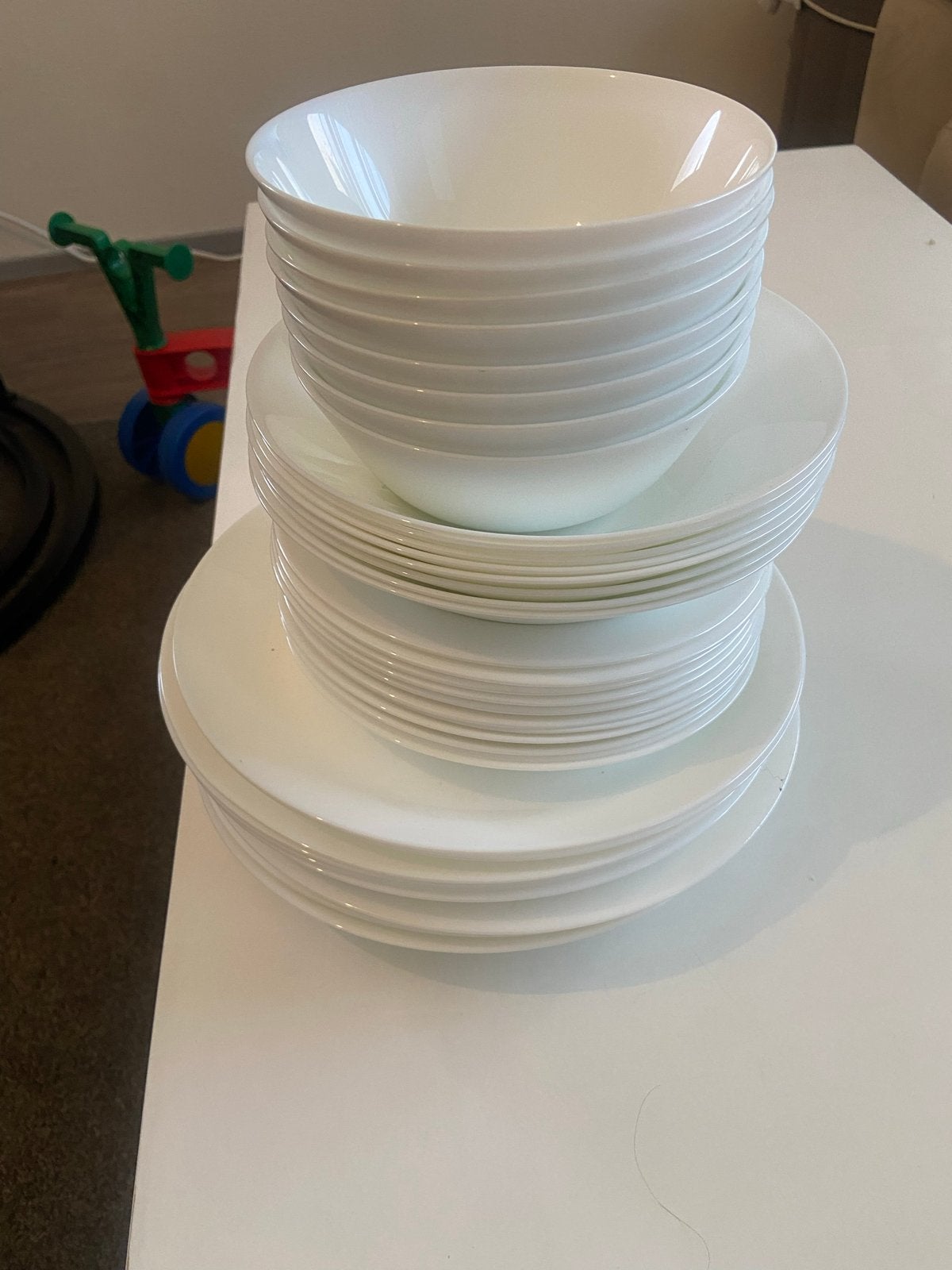 Mooi wit servies - 39-delig voor een complete tafel, Ophalen, Gebruikt, Keramiek, Modern