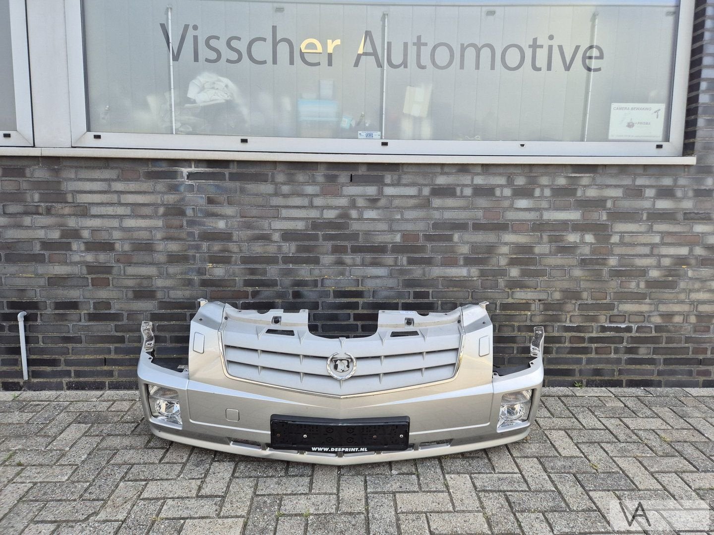 Cadillac SRX 2004 - 2010 voorbumper zilver compleet €750, Cadillac, Gebruikt, -, Voor