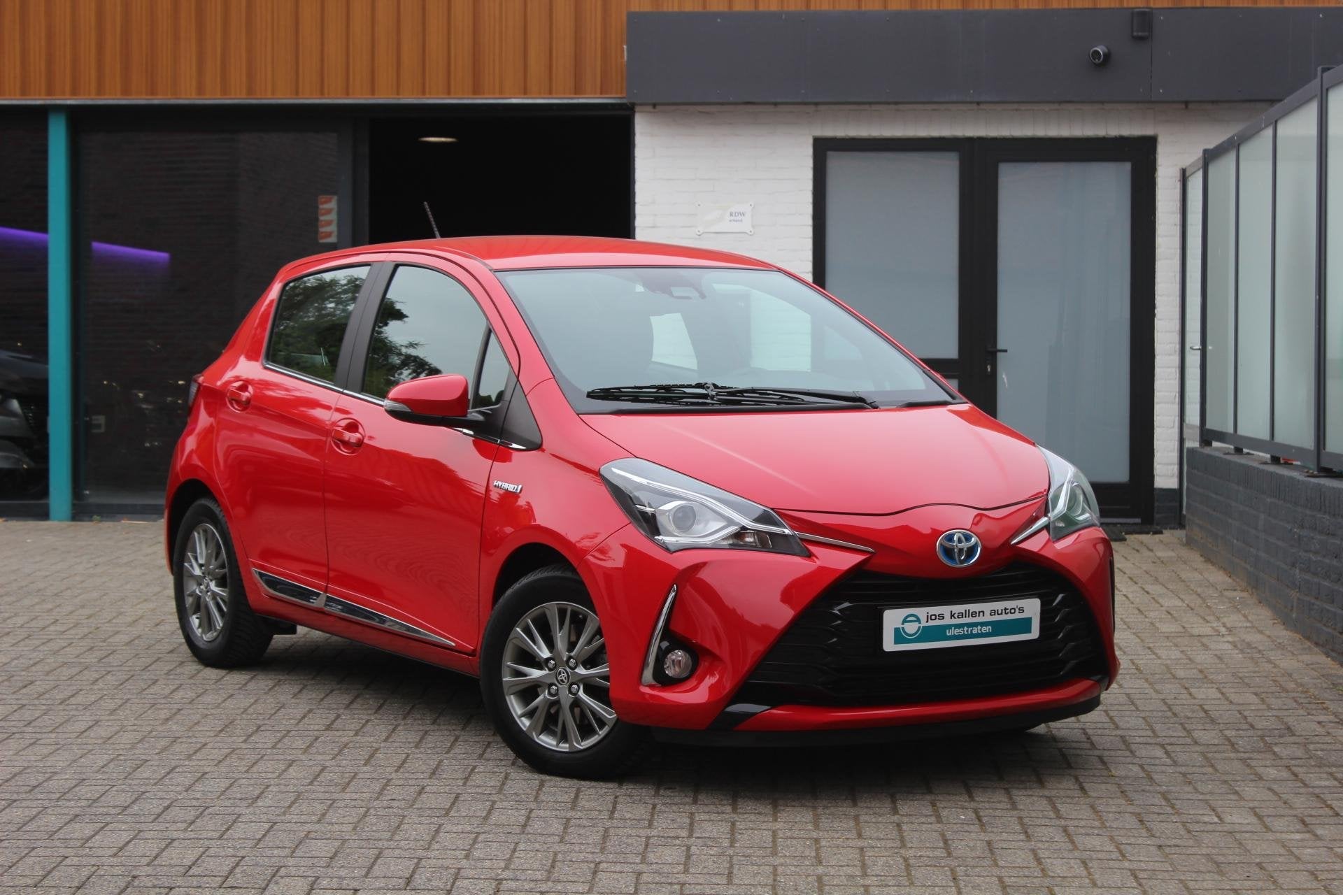 Toyota Yaris 1.5 Hybrid Executive Camera|Navigatie|LM Velgen, Dealer onderhouden, Gebruikt, Euro 6, 4 cilinders