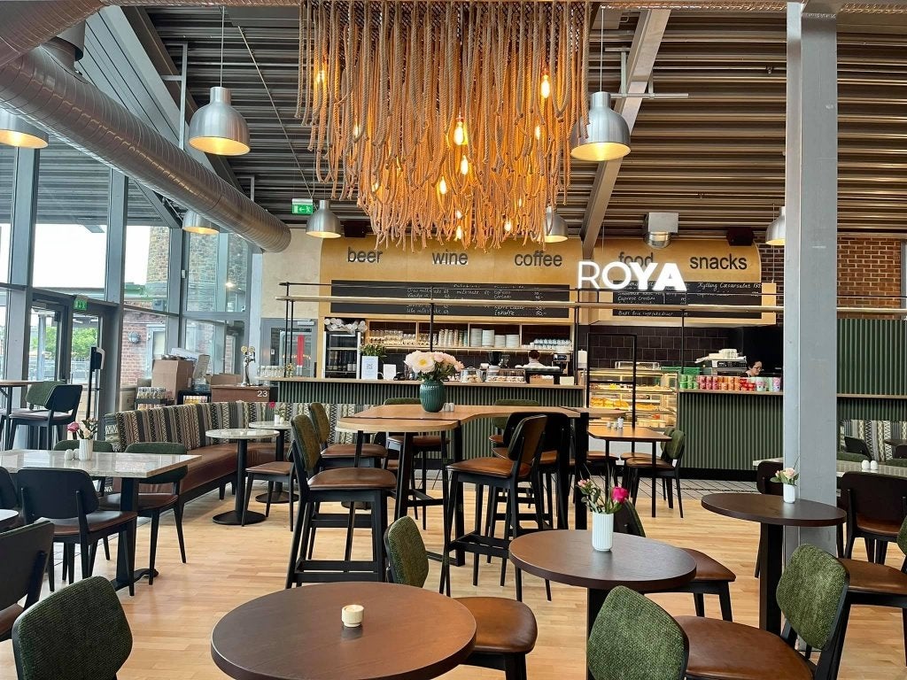 Horeca meubilair op maat tafels, wandbank, stoelen, Ophalen of Verzenden, Nieuw in verpakking, Complete inventaris