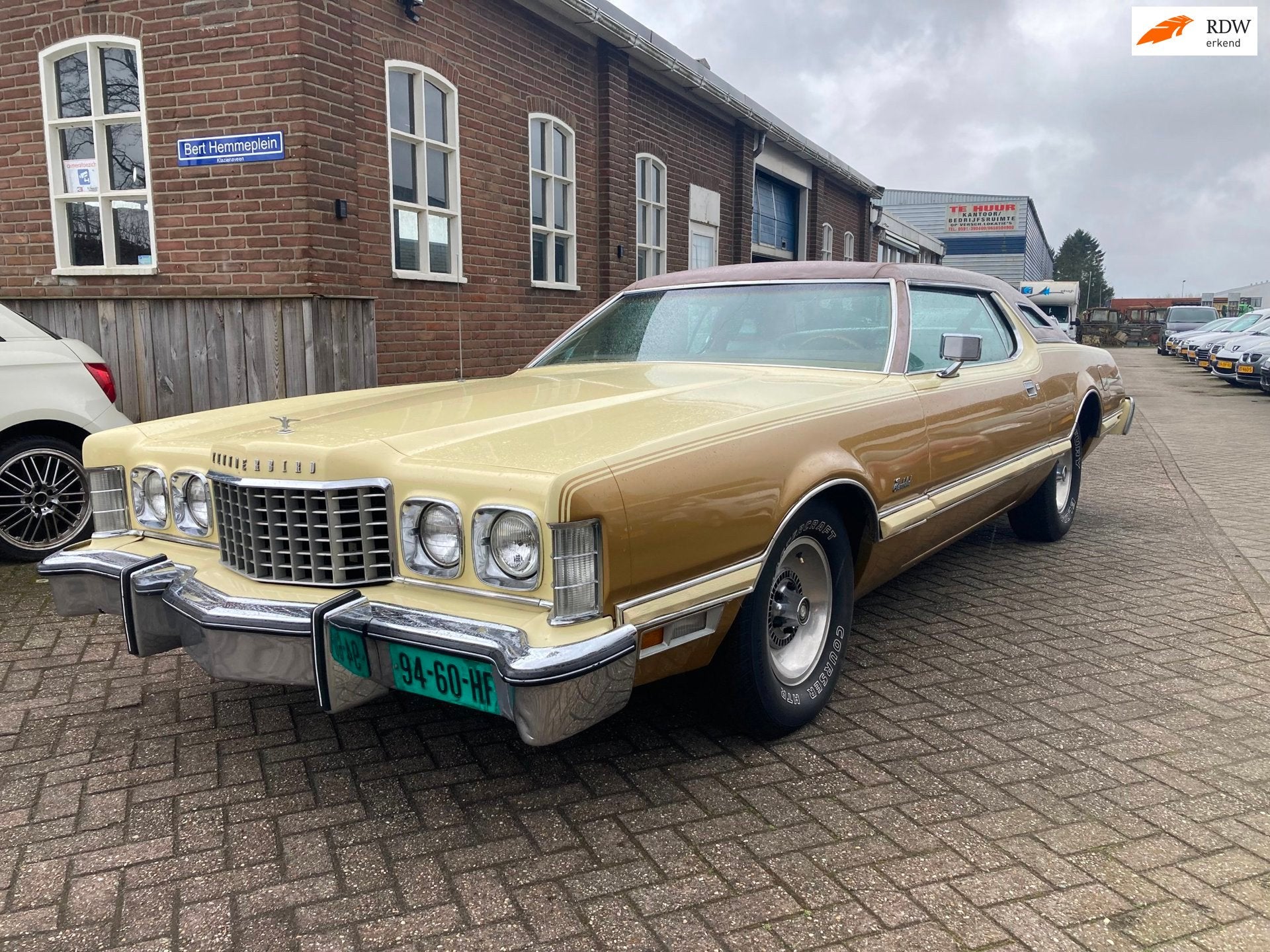 Ford THUNDERBIRD 7.6 V8 Benzine auto ziet er voor zijn leeft, Automaat, Achterwielaandrijving, Gebruikt, 8 cilinders