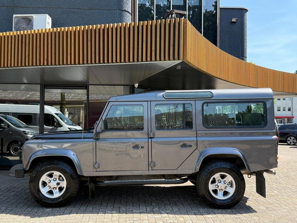 Land Rover Defender 2.5 TD5 110 SW XTech|Rijklaar!|9-Zits|Sc, Auto's, Land Rover, Gebruikt, Zwart, Leder en Stof, 122 pk