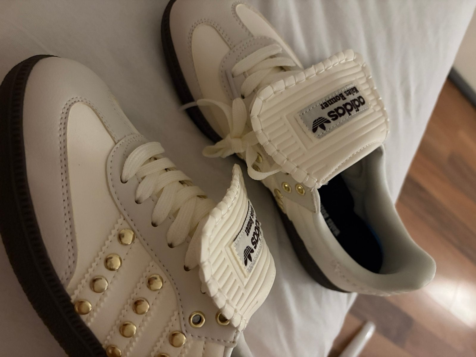1 op 1 Adidas Samba x Wales Bonner - Maat 40 (valt als 39), Verzenden, Nieuw, Wit, Sneakers of Gympen
