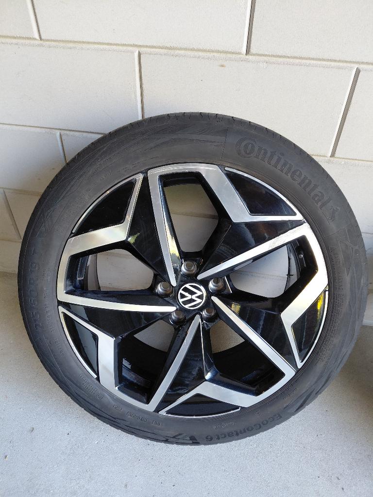 VW ID3 Thuiskomer R19 215/50, Band(en), Personenwagen, Zomerbanden, Ophalen