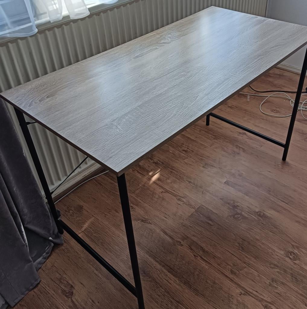 2 hetzelfde bureau's te koop! zo goed als nieuw, Huis en Inrichting, 100 tot 150 cm, Zo goed als nieuw, Rechthoekig, 50 tot 100 cm