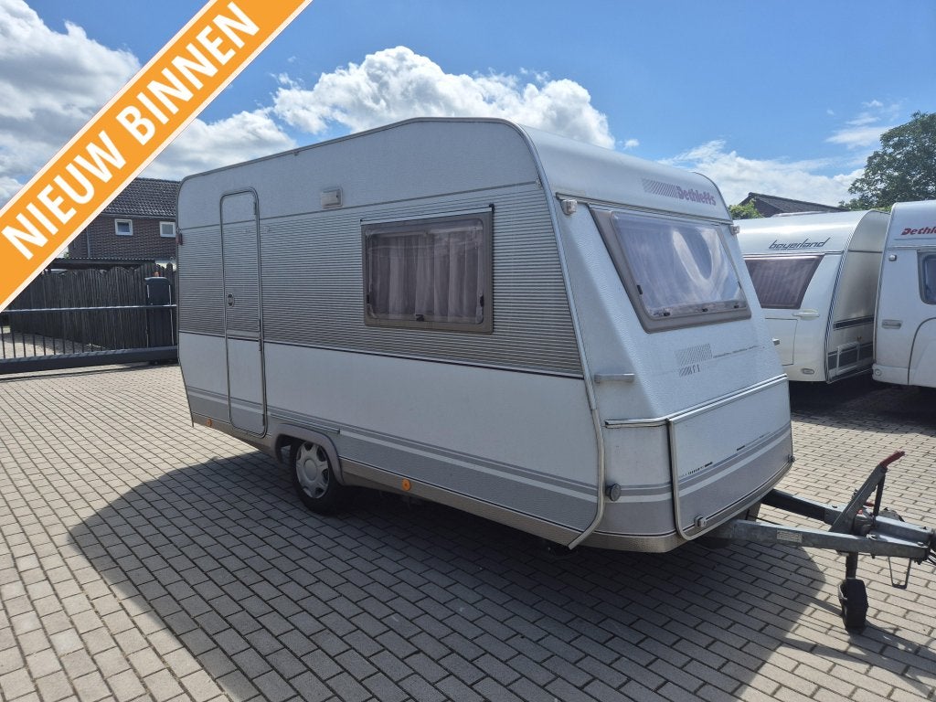 Dethleffs Rondo 400 HK + Voortent + Fietsendrager, Caravans en Kamperen, Caravans, Overige typen, Rondzit, Tot en met 2, Schokbreker
