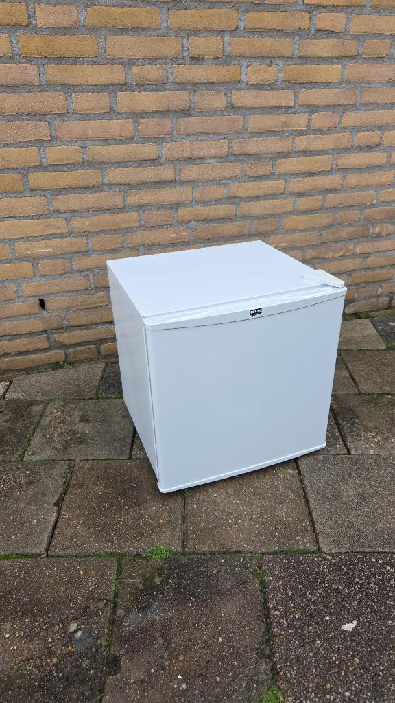 Kleine koelkast, ideaal voor camper/camping/slaapkamer/etc, Ophalen, Gebruikt, Minder dan 85 cm, Minder dan 75 liter