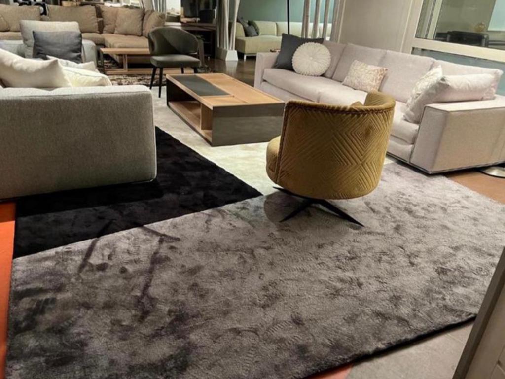 Minotti Dibbets Flag carpet 3x5m showmodel 2025 lp 15.000,-, Info@micheldethouars.nl, Minotti, 9723 CA, Ophalen of Verzenden