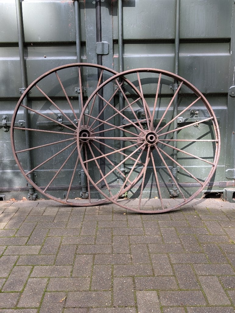 Wagenwiel van ijzer, 2 stuks, ø110 cm. KIJK NU!, Ophalen