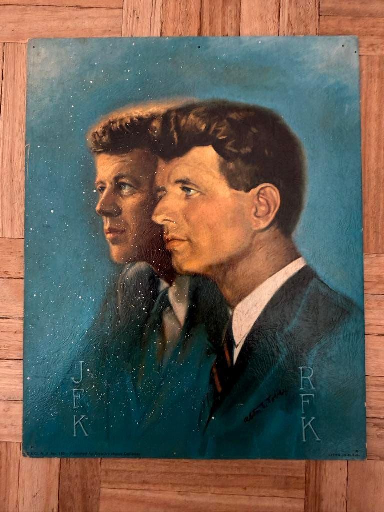 Verzamelmap Kennedy's - Historische Documenten, Verzamelen, Ophalen of Verzenden, Gebruikt, Buitenland, Tijdschrift of Boek