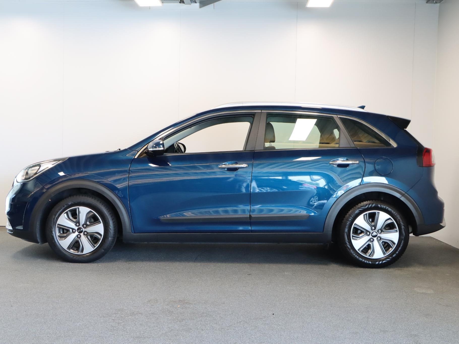 Kia Niro 1.6 GDi Hybrid DynamicLine, Auto's, Gebruikt, Euro 6, Blauw, Leder en Stof