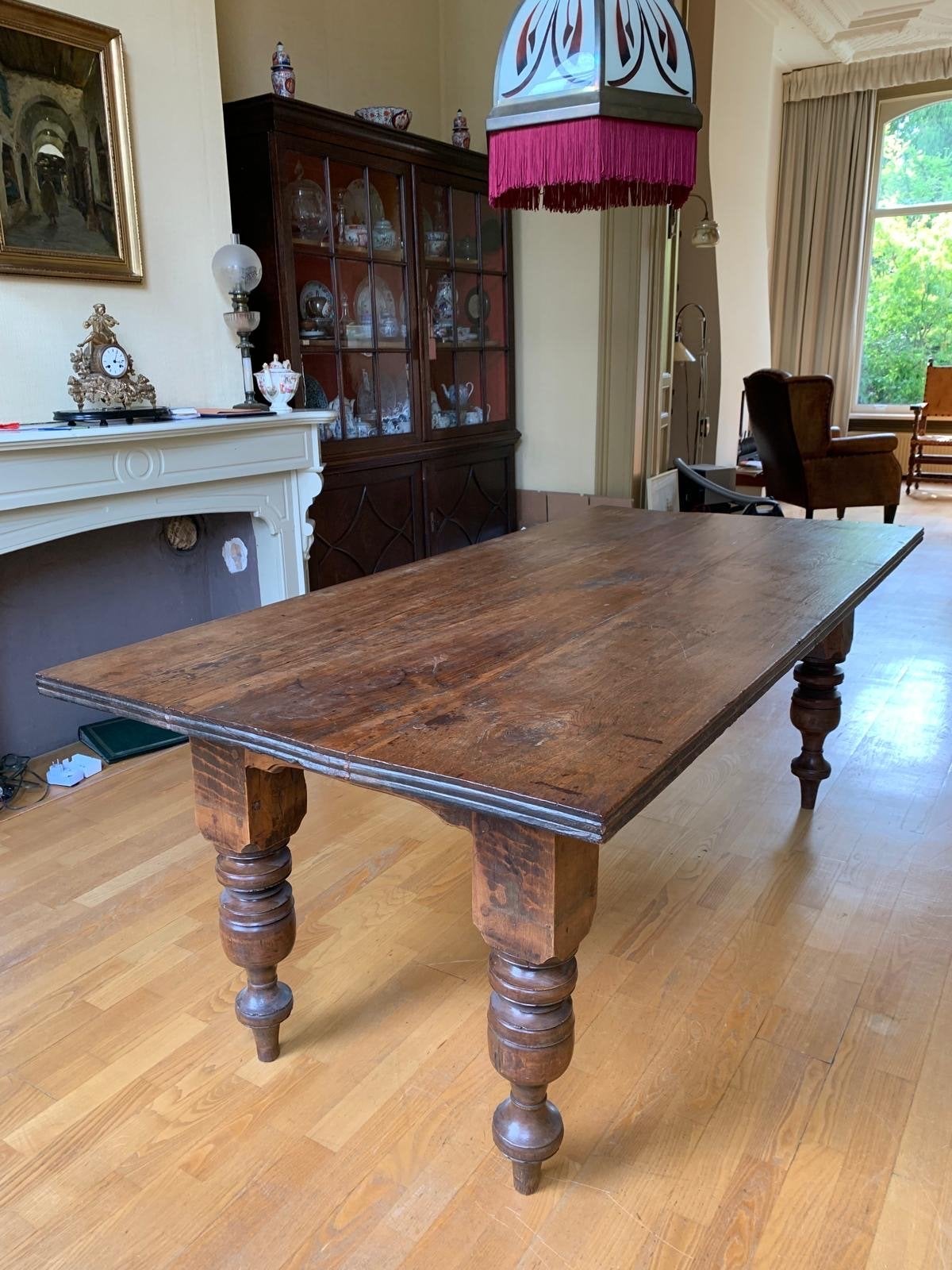 Antieke massief houten eettafel met gedraaide poten, Ophalen