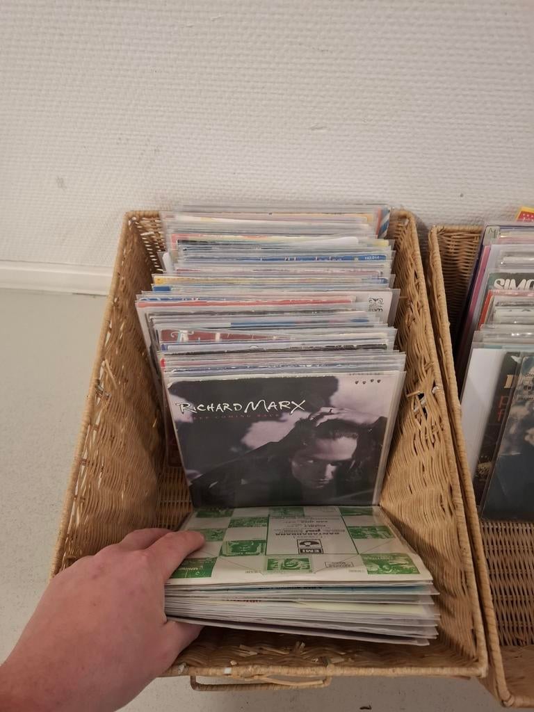 Grote partij van 223 singles, mix van nl en top 40, 6 singles of meer, Ophalen, Gebruikt, Nederlandstalig