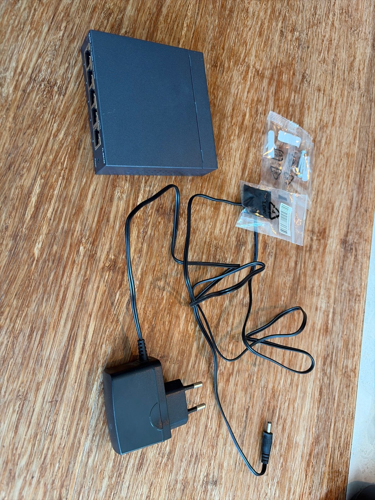 TP-Link TL-SG105 5-poorts Gigabit Desktop Switch, Ophalen, Gebruikt