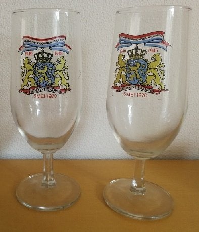 2 glazen 5 mei 1970 25 jaar bevrijding - bevrijdingsdag, Ophalen