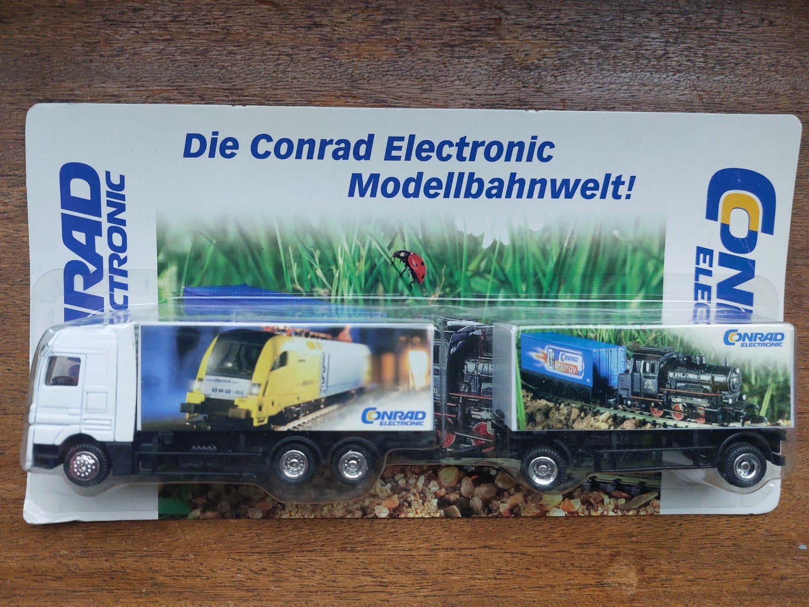 Vrachtwagen schaal 1op 87. Opdruk CONRAD.
"Modellbahnwelt.", Hobby en Vrije tijd, Ophalen of Verzenden, Nieuw, Bus of Vrachtwagen