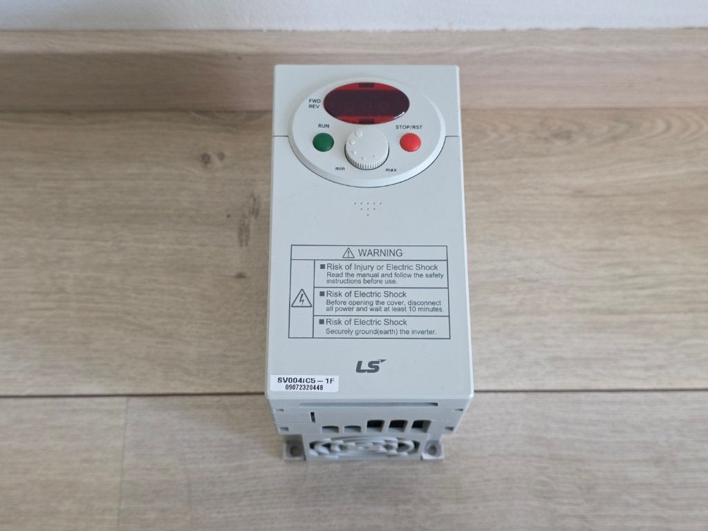 LS Industrial SystemsSV004iC5-1Ffrequentieregelaar 0,4 kW, Ophalen of Verzenden
