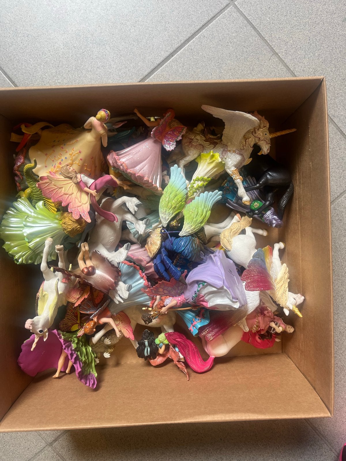 Grote doos Schleich met prinsessen en eenhoorns, Ophalen, Zo goed als nieuw