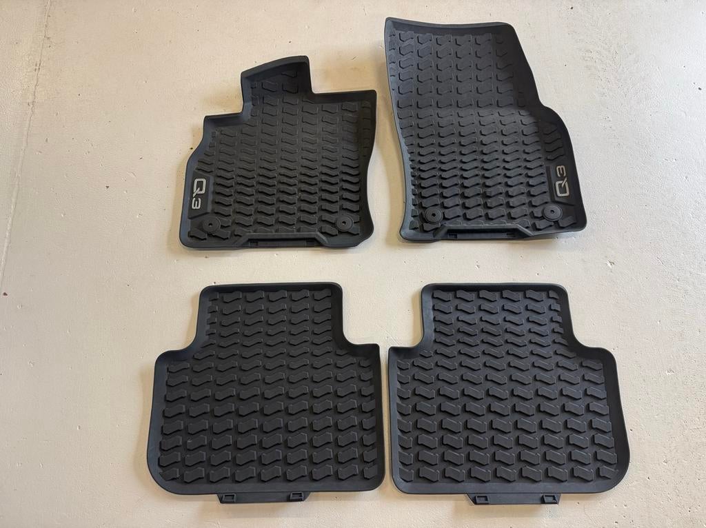 Audi Q3 rubber matten mattenset rubbermatten origineel, Ophalen of Verzenden, Zo goed als nieuw