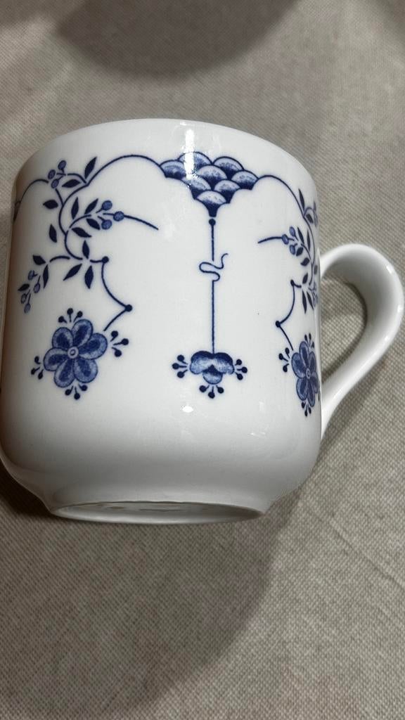 4 Finlandia Churchill mokken blauw wit in nieuwstaat, Verzenden