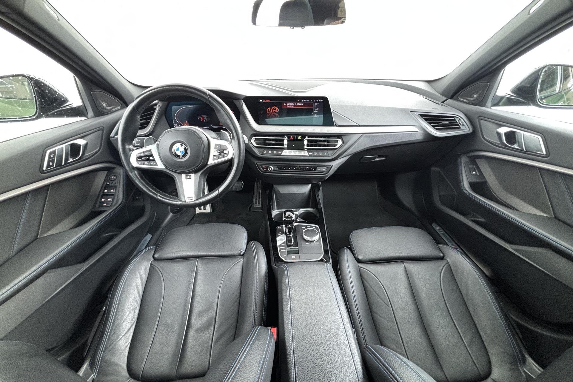 BMW 1-serie 120i Executive Sportief karakter in een compact, Auto's, 1998 cc, Gebruikt, Euro 6, 4 cilinders