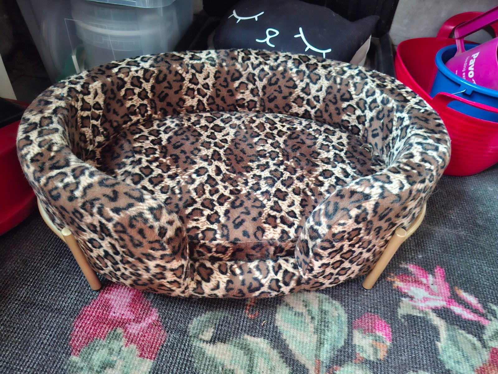 Prachtig katten/hondenmandje, Ophalen, Zo goed als nieuw