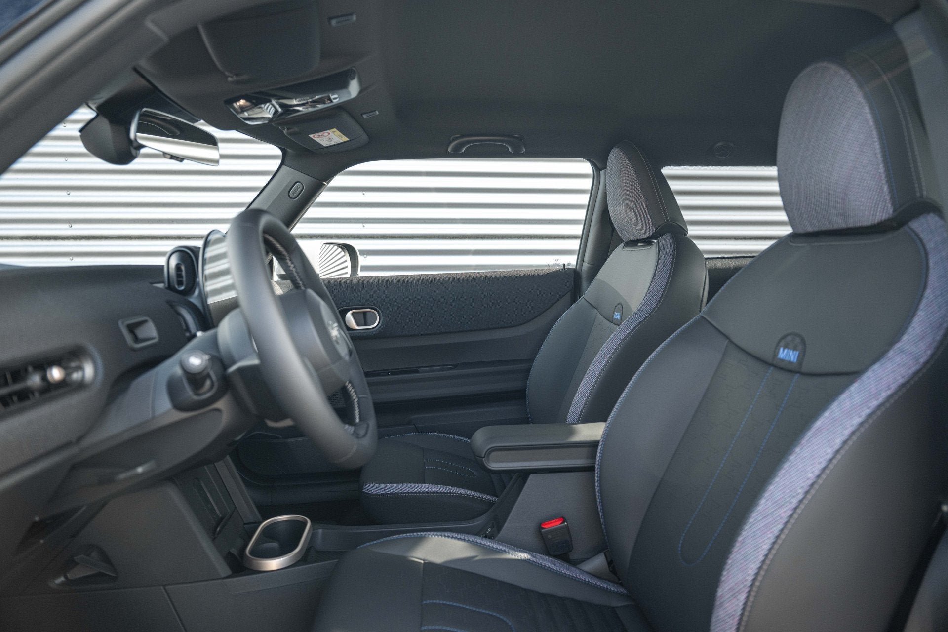 MINI Hatchback Cooper C Oxford Automaat / LED / Comfort Acce, Auto's, Dealer onderhouden, Stof, Zwart, 156 pk