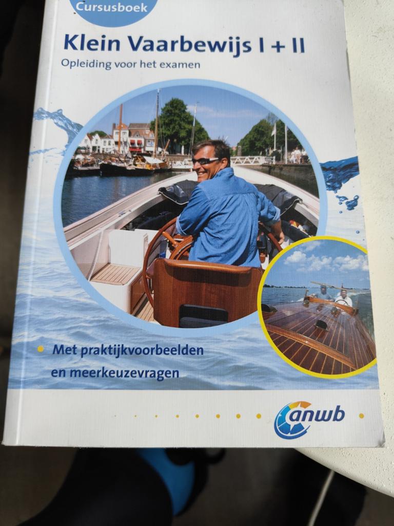 Cursusboek Klein Vaarbewijs I + II ANWB, Ophalen of Verzenden, Zo goed als nieuw, Overige niveaus, ANWB