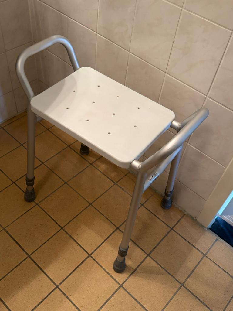 Douche krukje, Ophalen
