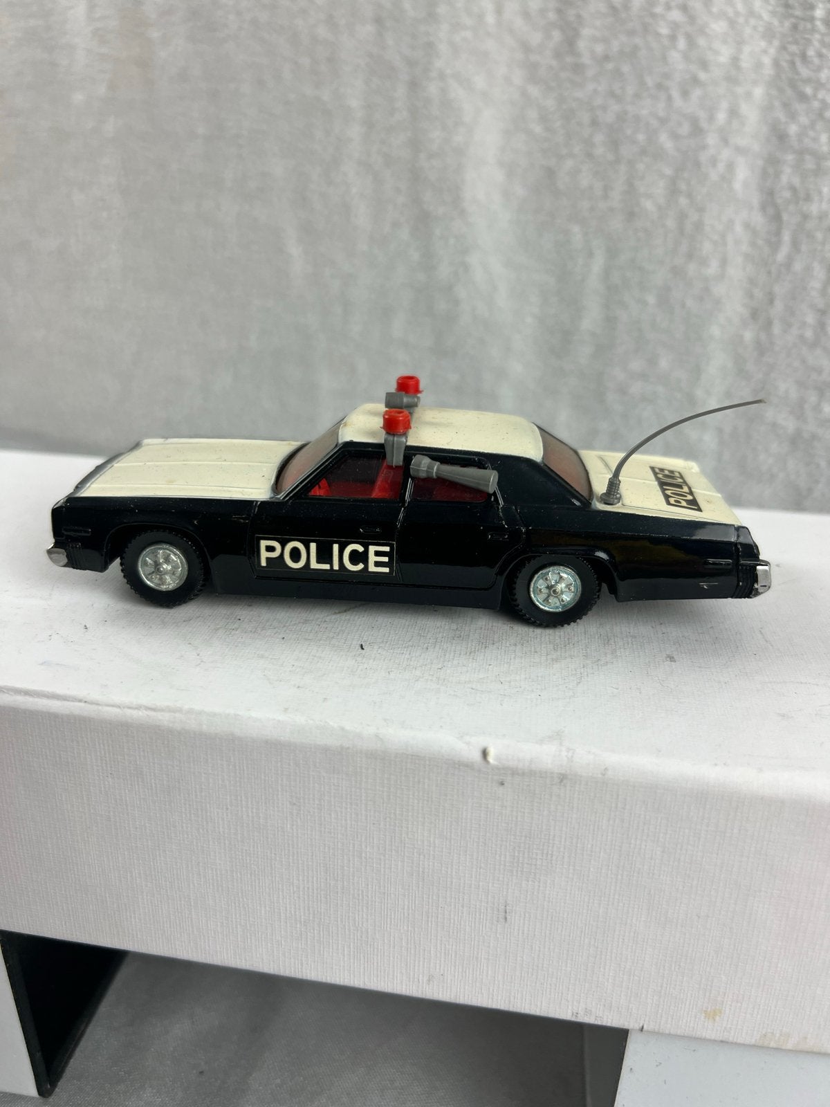 Dinky Toys Plymouth Gran Fury Police Auto - Vintage Speelgoe, Ophalen of Verzenden, Gebruikt