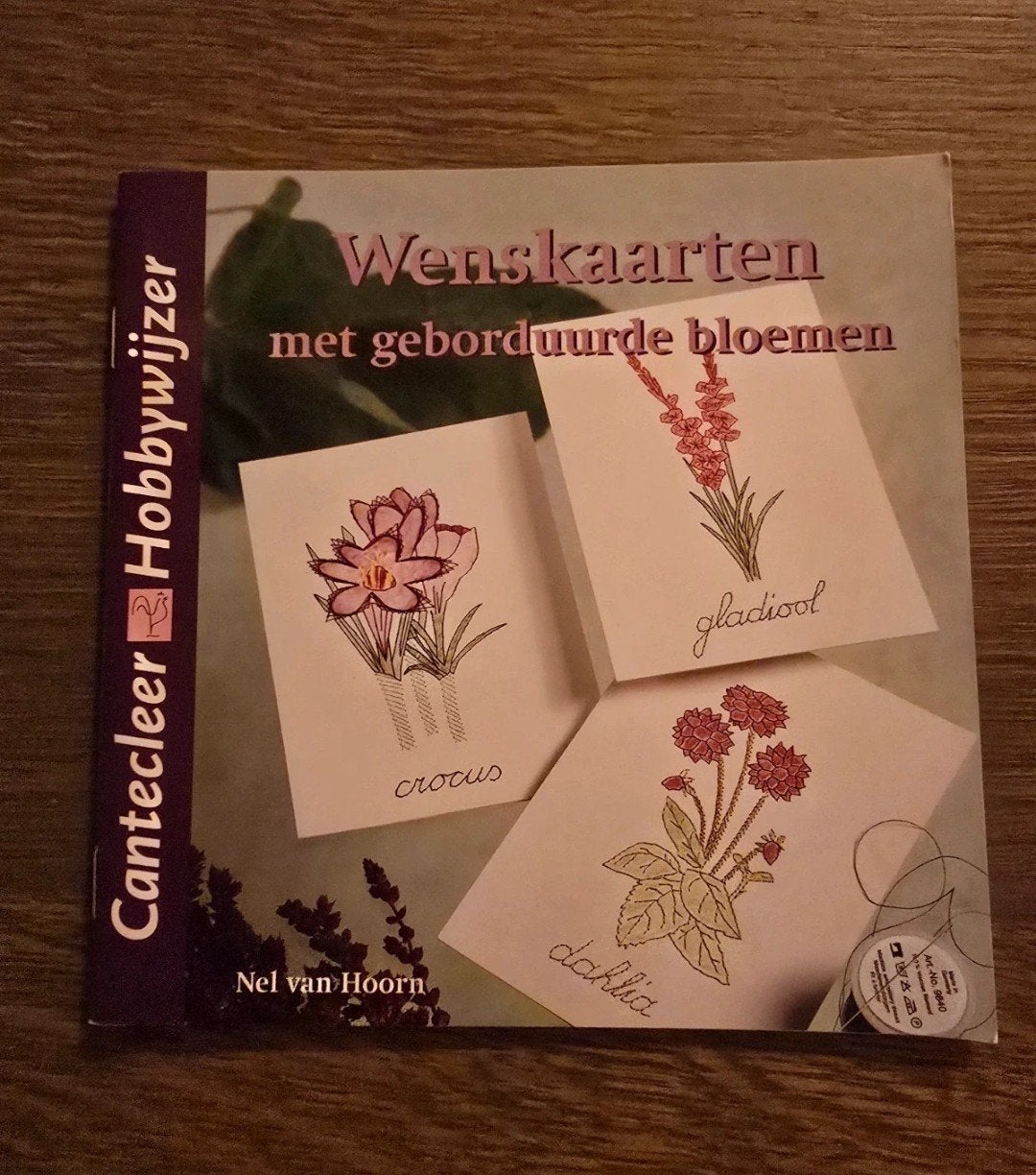 Wenskaarten met geborduurde bloemen, Ophalen of Verzenden, Zo goed als nieuw, Borduren en Naaien, Nel van Hoorn