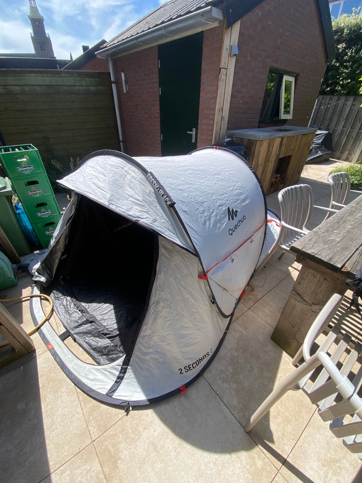 Quechua opgooi tent fresh & black, Caravans en Kamperen, Ophalen, Zo goed als nieuw
